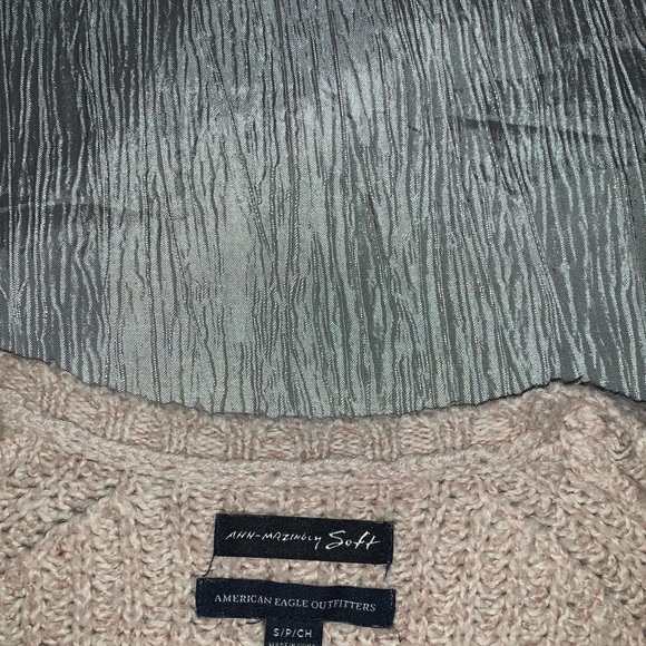 American Eagle Small Sweater - Picture 3 of 3